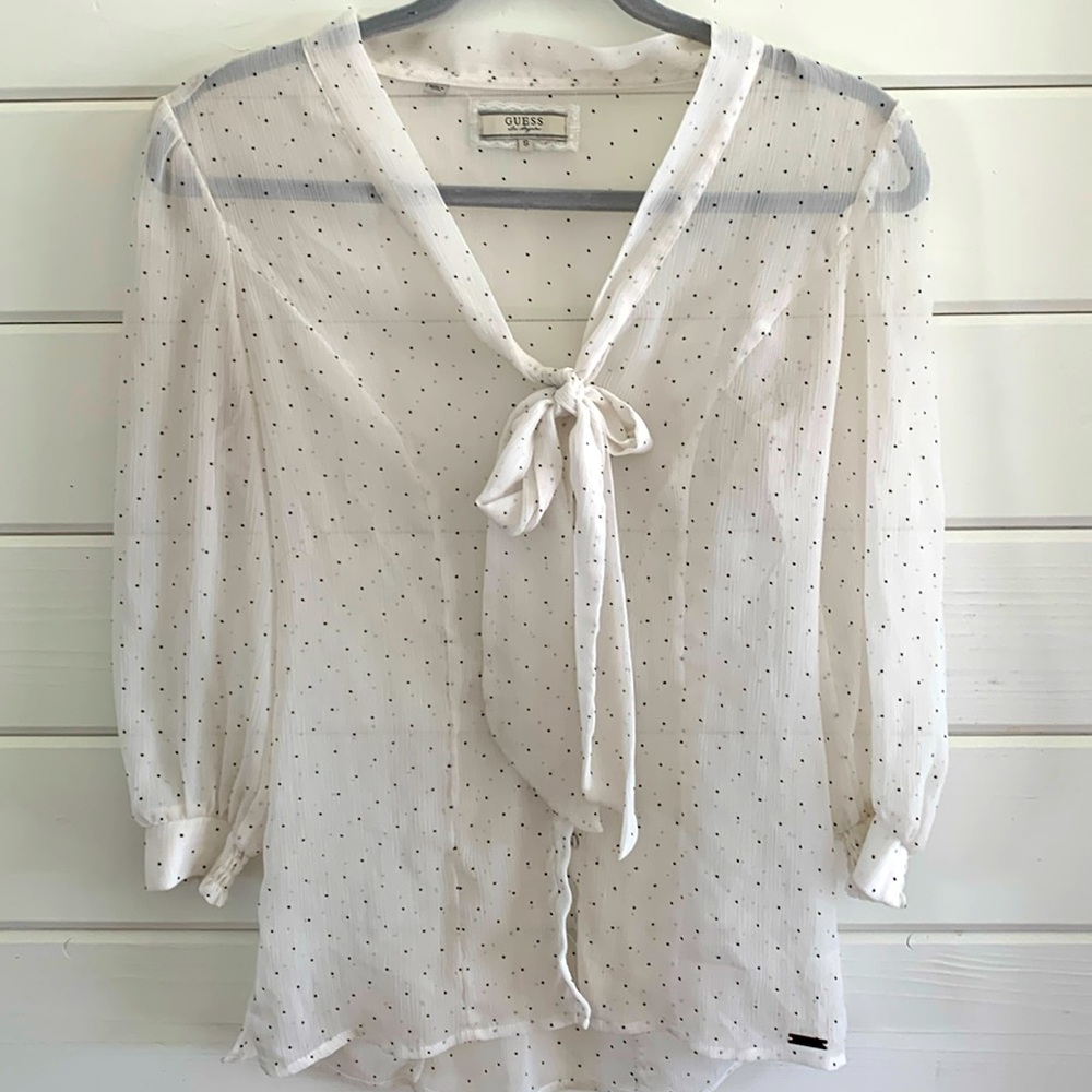 EUC GUESS Shear Feminine Preppy Feminine Flowy Lightweight Top Blouse  Small